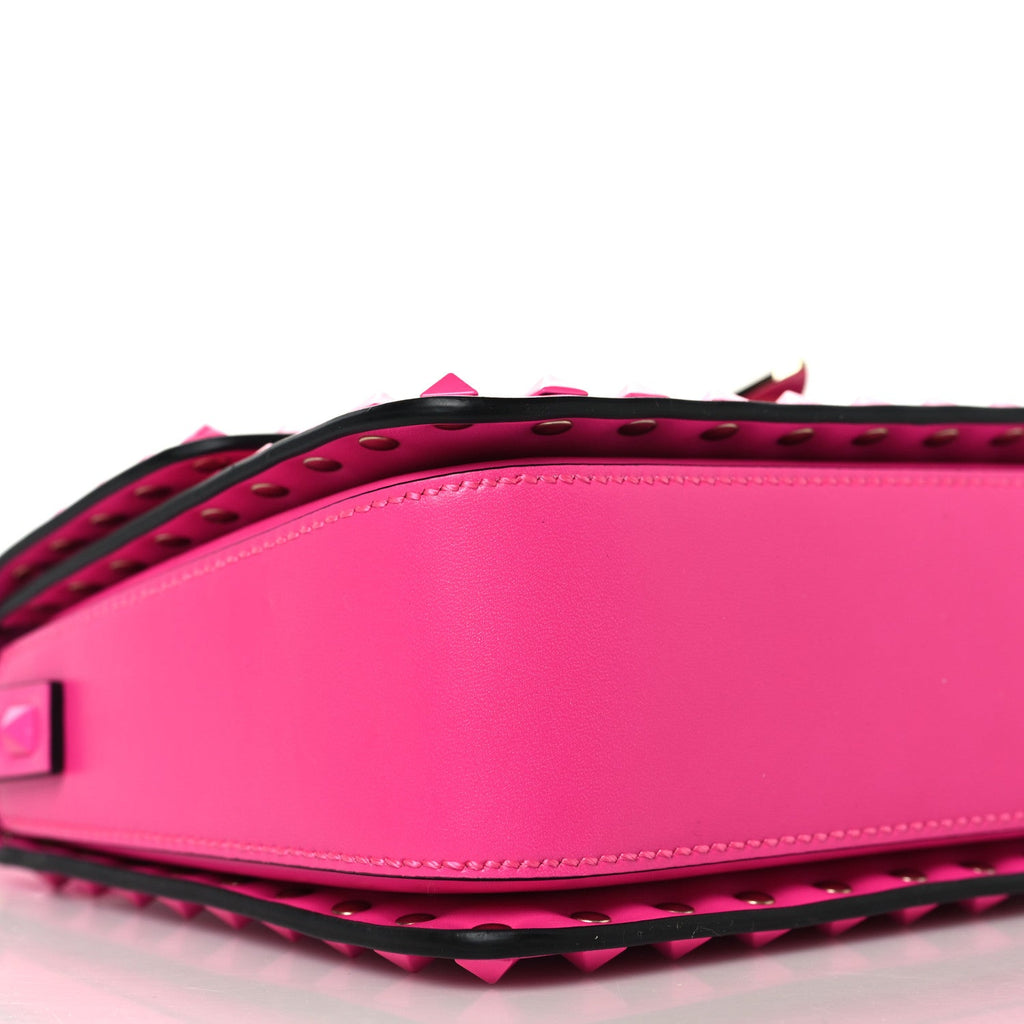 Smooth Calfskin Enamel Tonal Rockstud23 Shoulder Bag Pink PP
