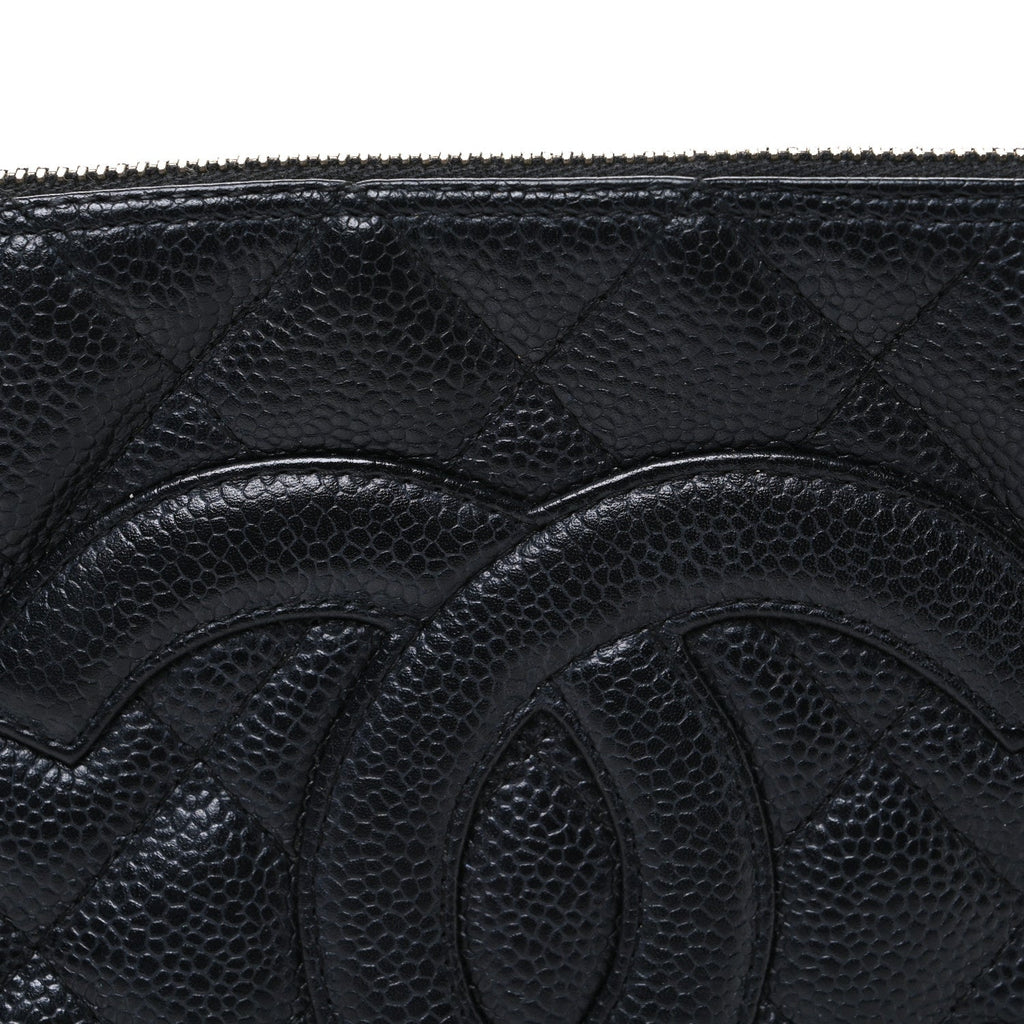 Caviar Quilted Timeless CC Shoulder Bag Black