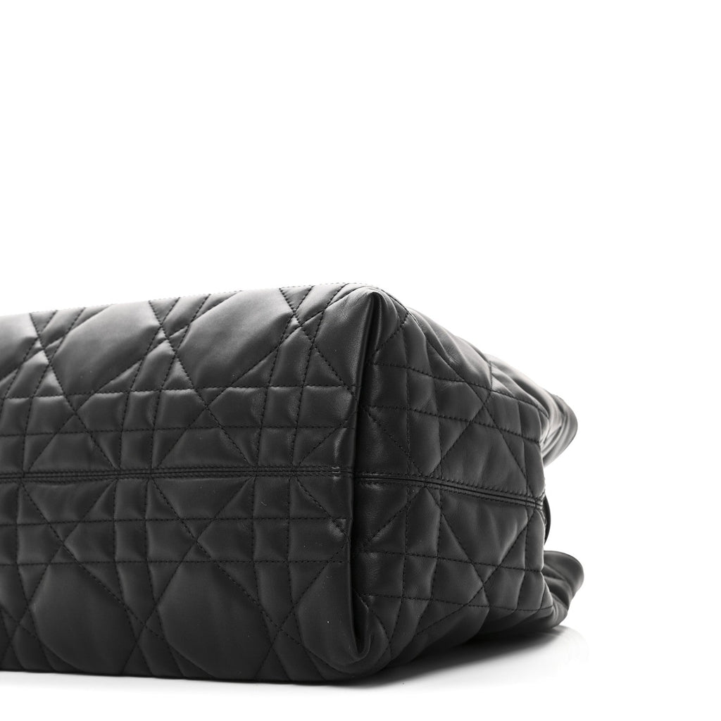 Calfskin Macrocannage Medium Toujours Black