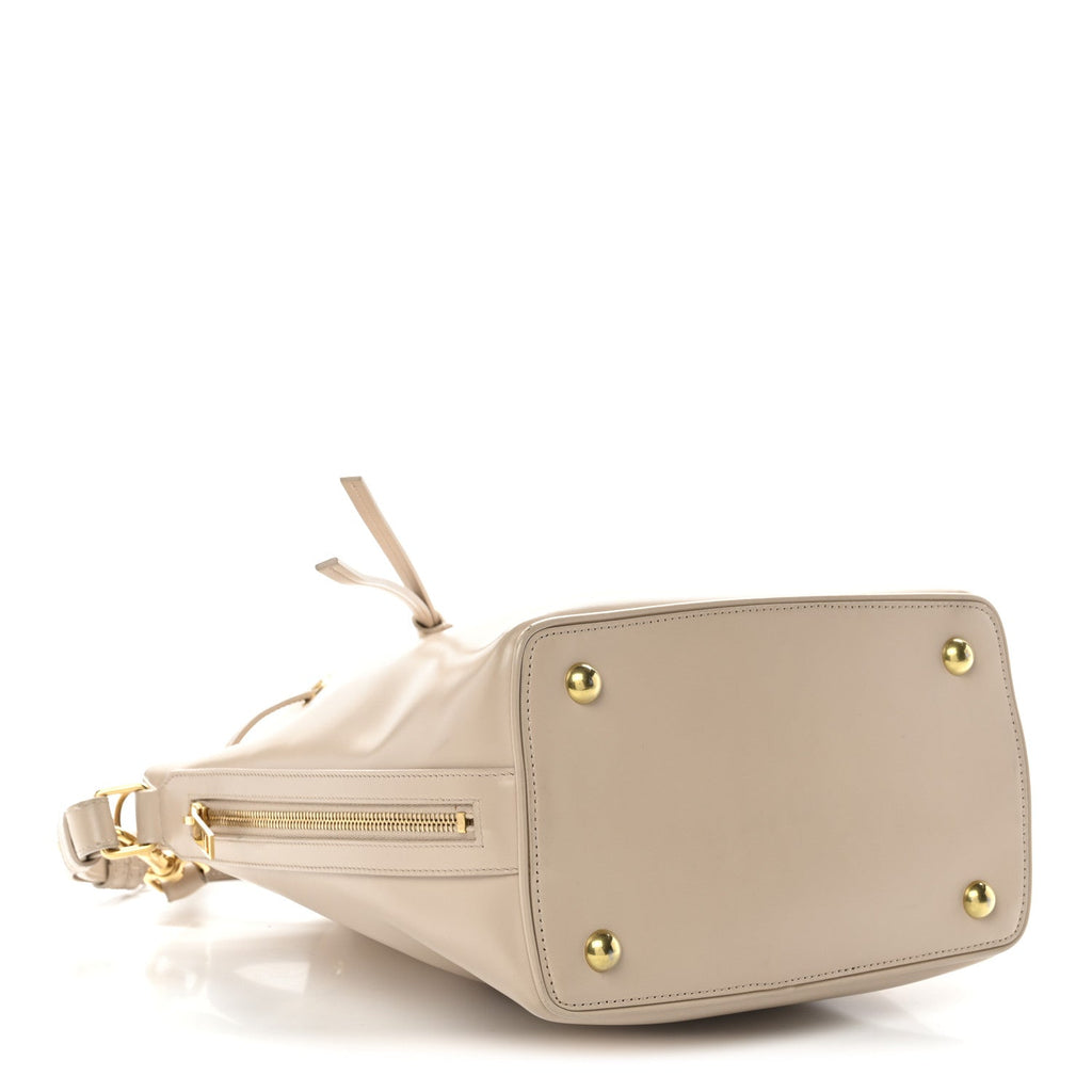 Calfskin Medium Emmanuelle Bucket Bag Nude Powder