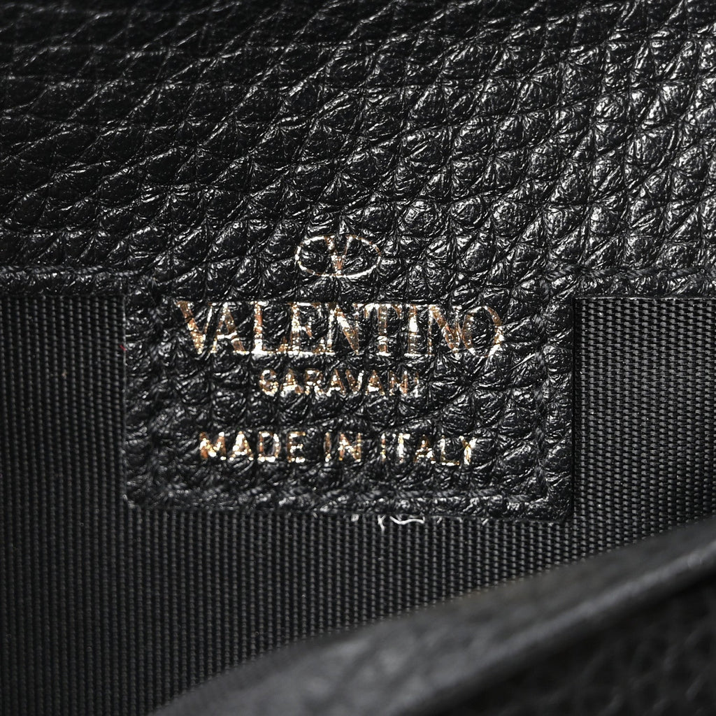 Pebbled Calfskin Rockstud Continental Wallet Black
