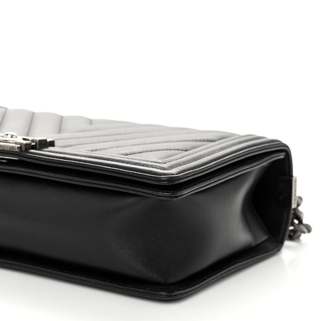 Calfskin Chevron Quilted New Medium Boy Flap Black