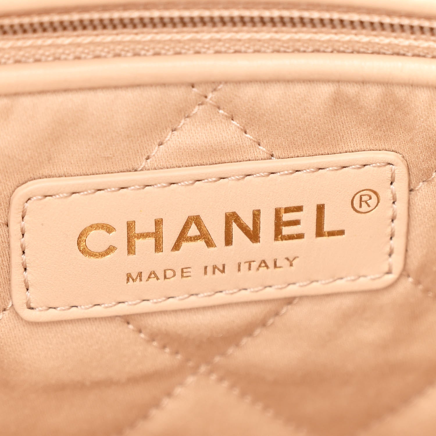 Shiny Calfskin Quilted Chanel 22 White Black
