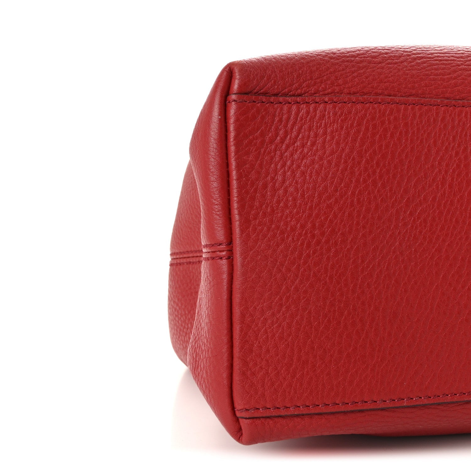Pebbled Calfskin Medium Soho Chain Shoulder Bag Tabasco Red
