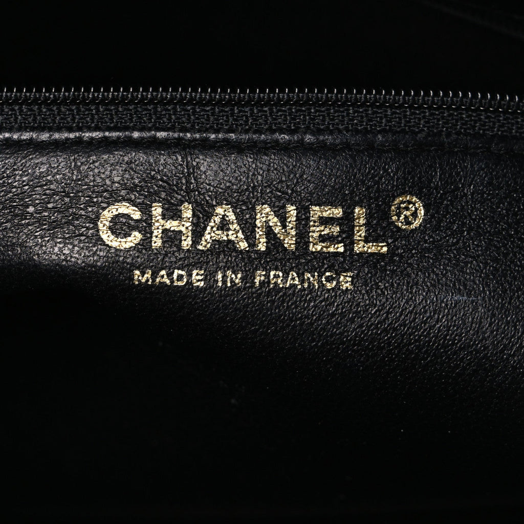 Caviar Quilted Medallion Tote Black