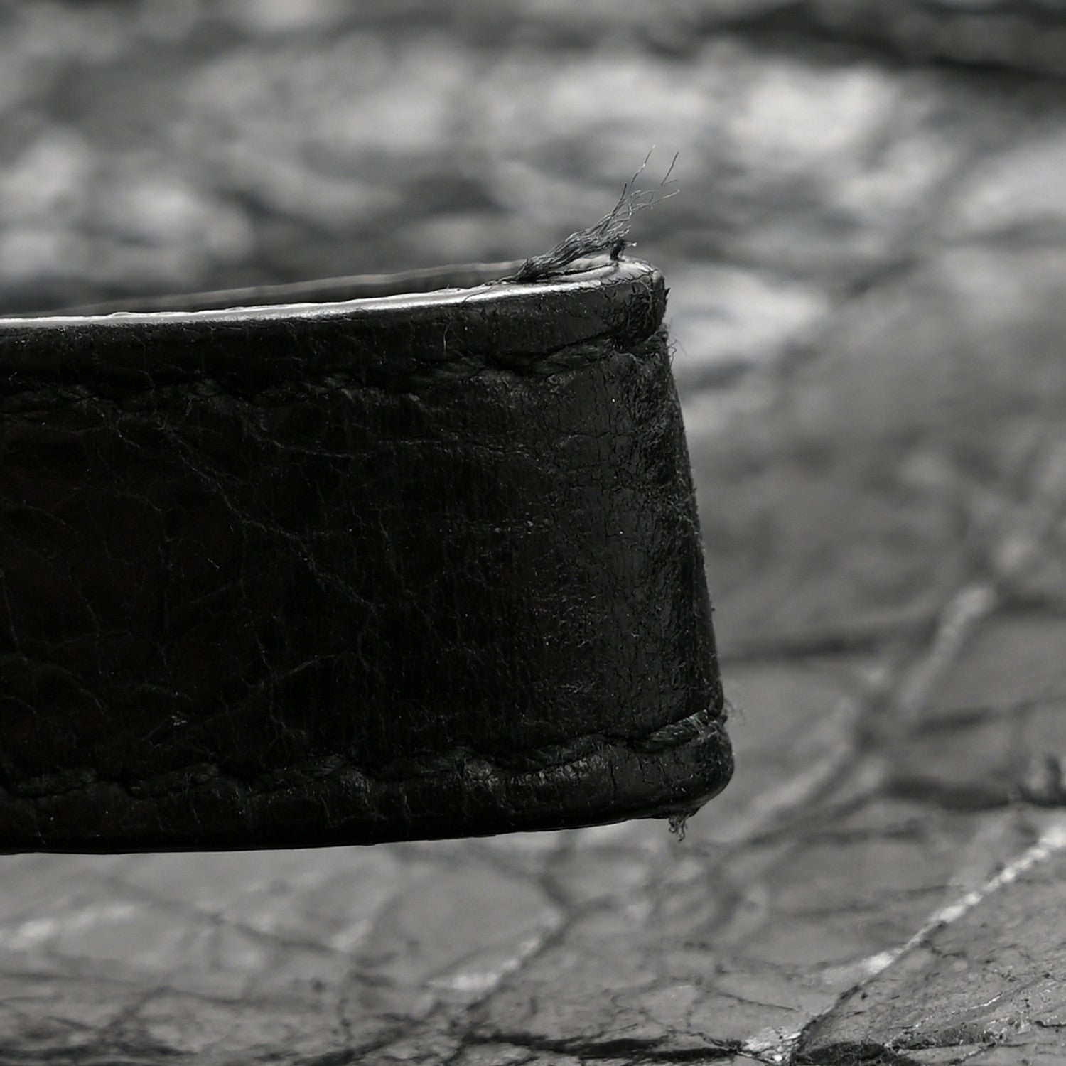 Agneau Arena Classic Hardware Grip Wallet Black
