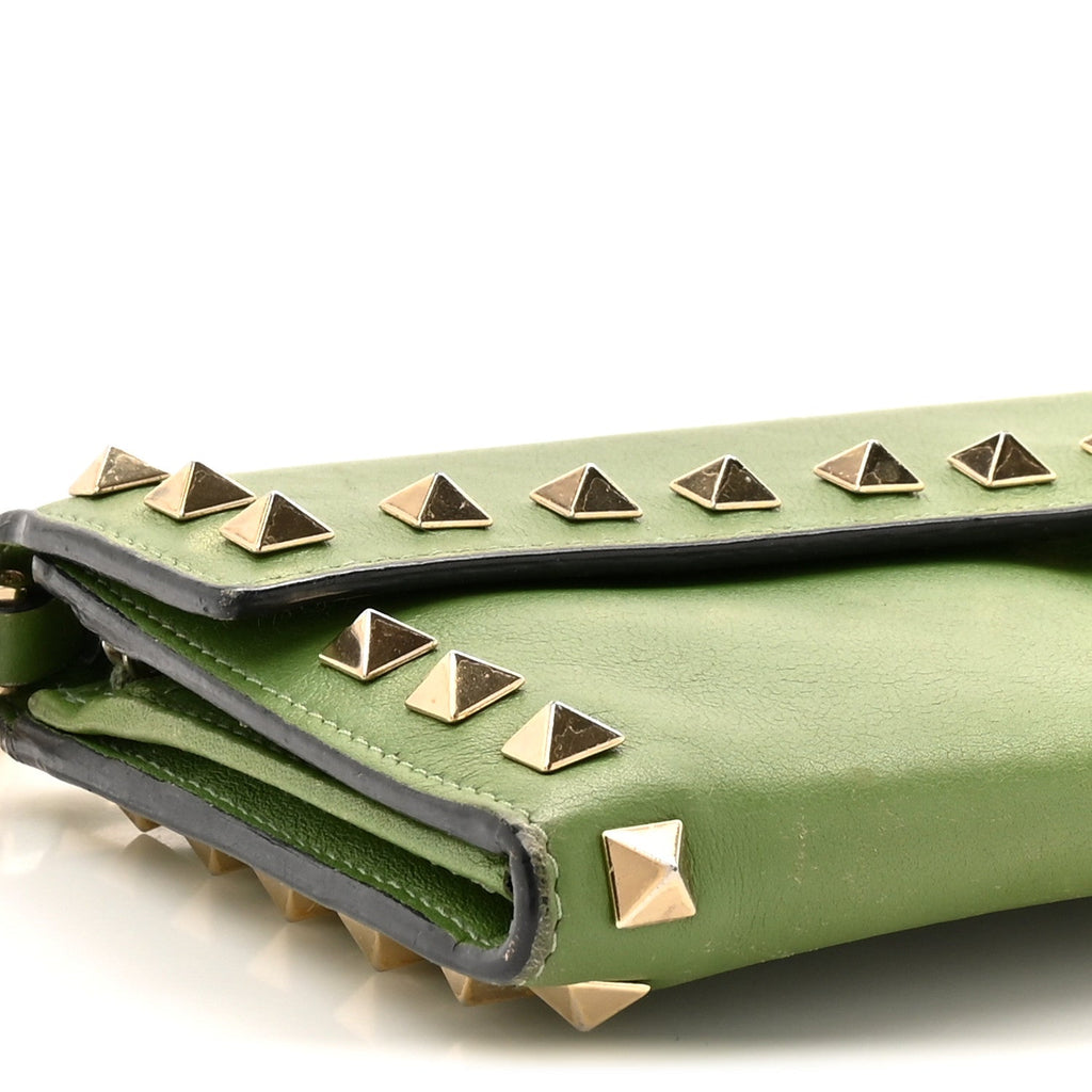 Calfskin Rockstud Wristlet Travel Wallet Green