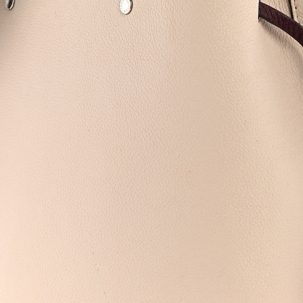 Calfskin Lockme Bucket Soie Quartz Calla