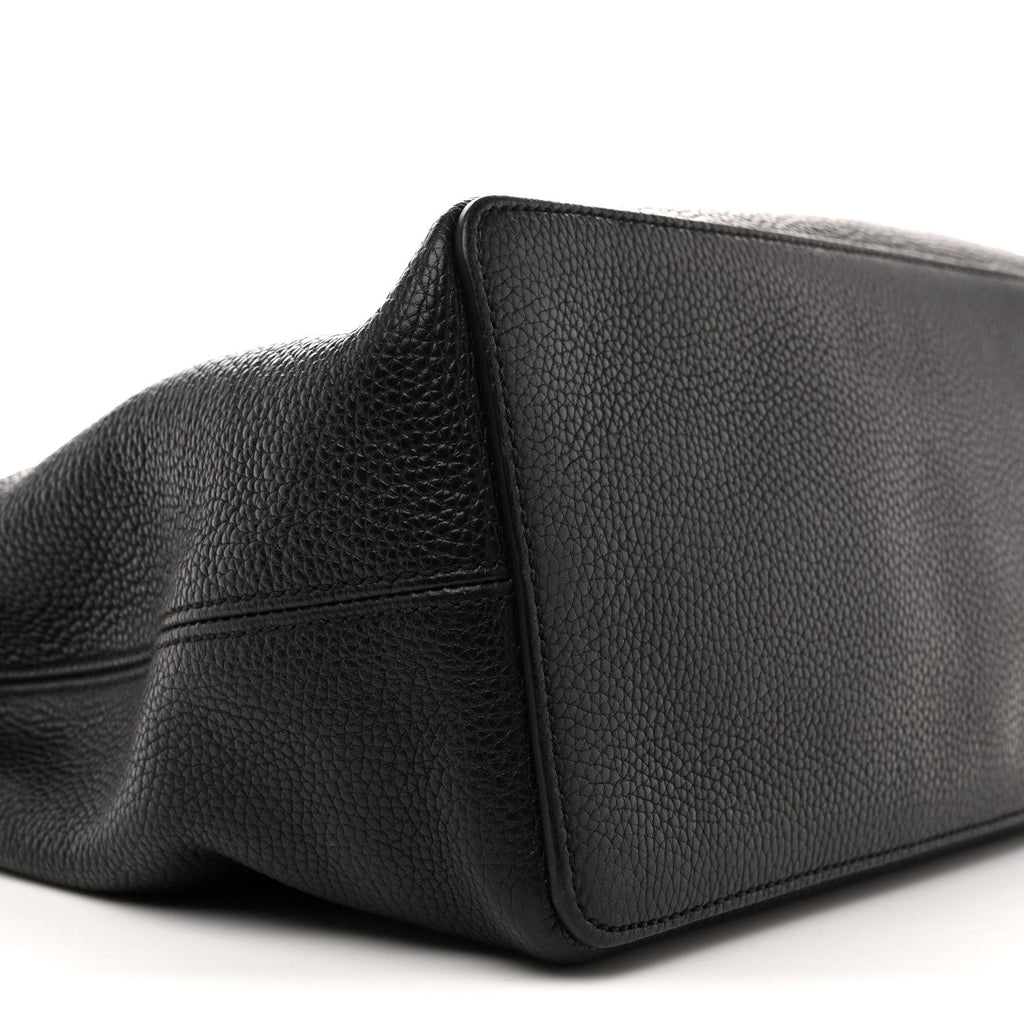 Pebbled Calfskin Large Soho Hobo Black