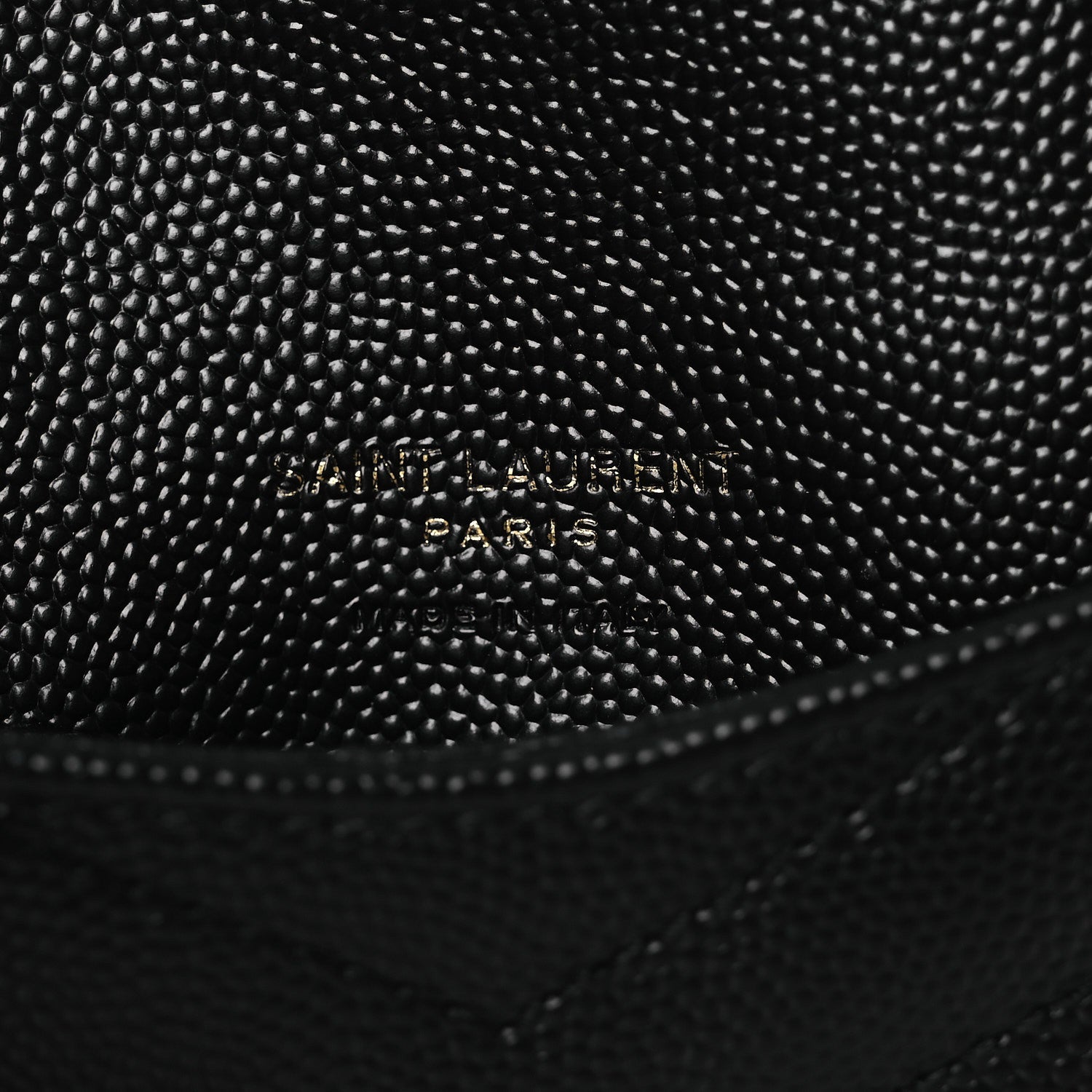 Grain De Poudre Matelasse Chevron Monogram Compact Wallet Black