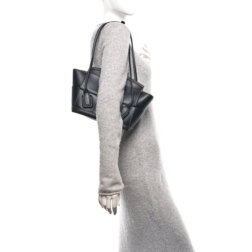 French Calfskin Maxi Intrecciato Arco 33 Black