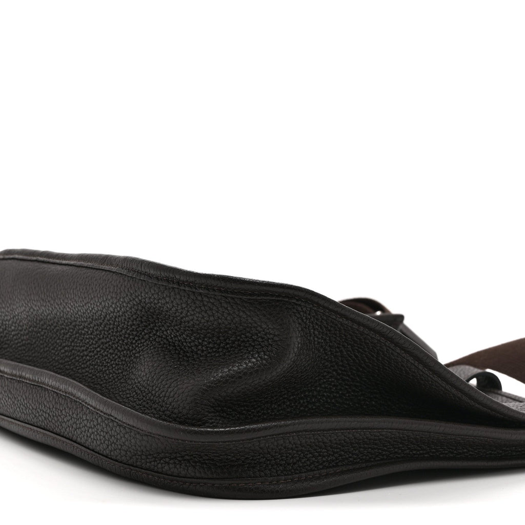 Taurillon Clemence Evelyne III GM Cafe