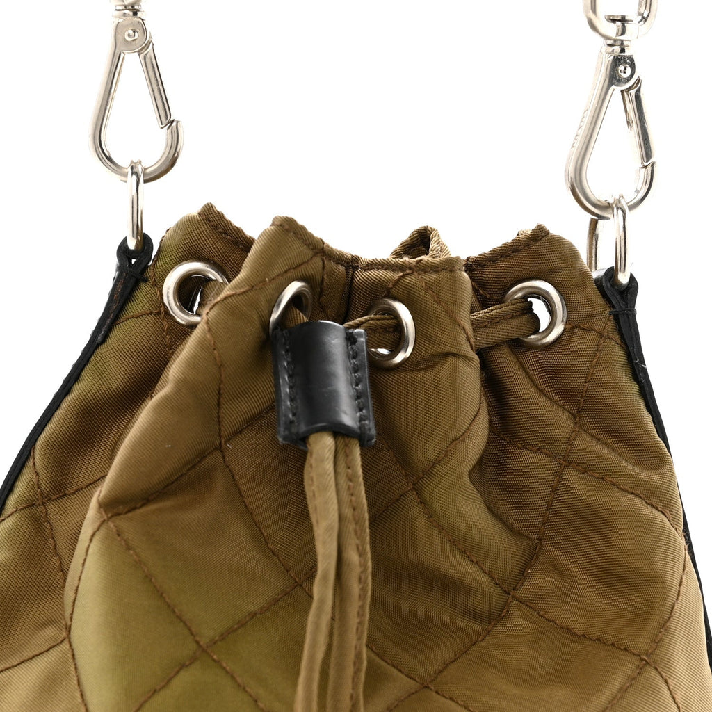 Tessuto Nylon Impunturato Quilted Soft Calf Bucket Bag Antilope Black