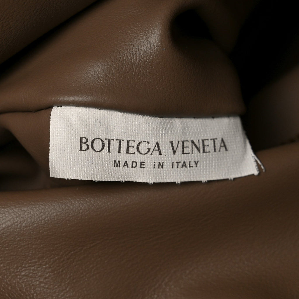 Calfskin Intrecciato Small Hop