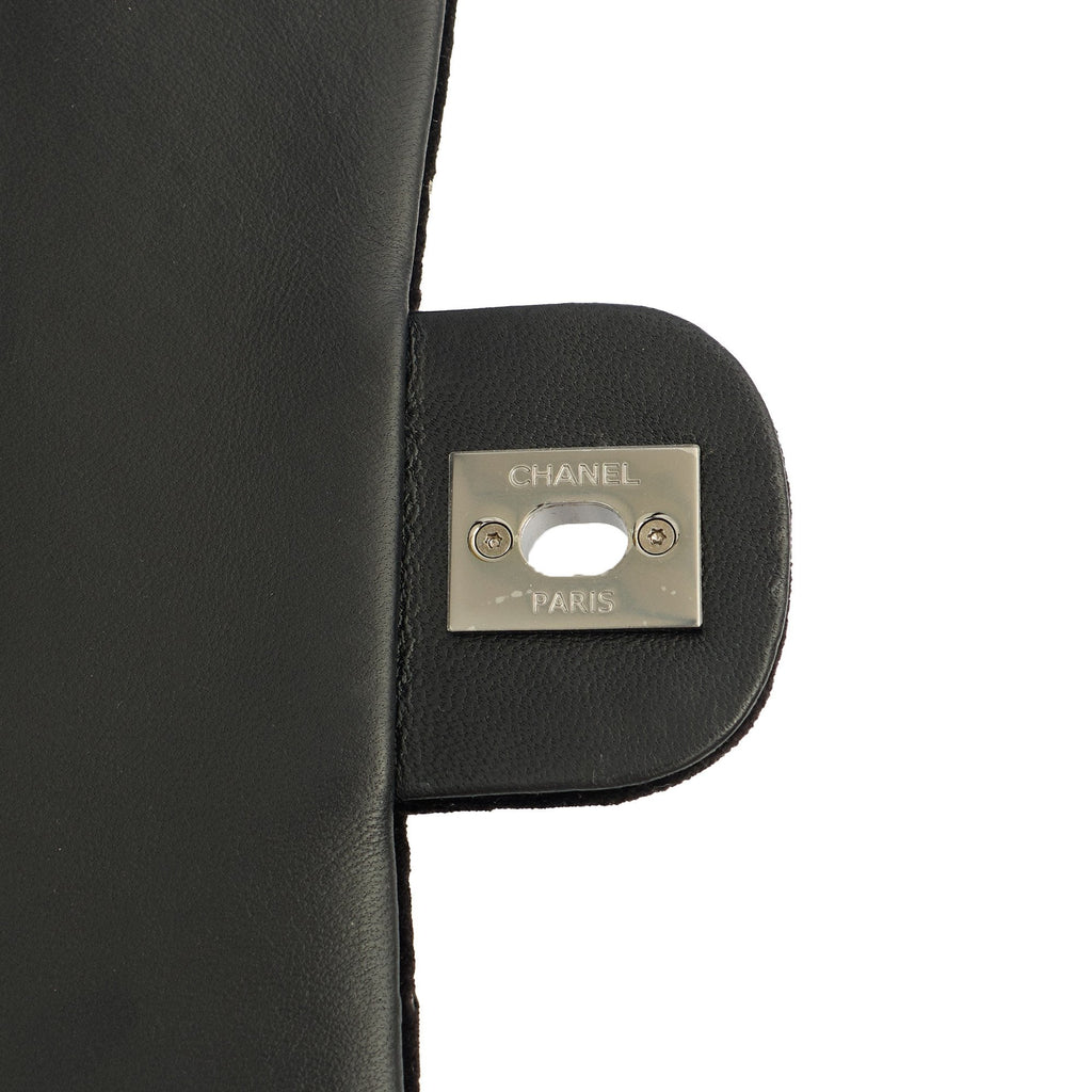 Chanel Shoulder Bag Flap Bag in Black, Velvet