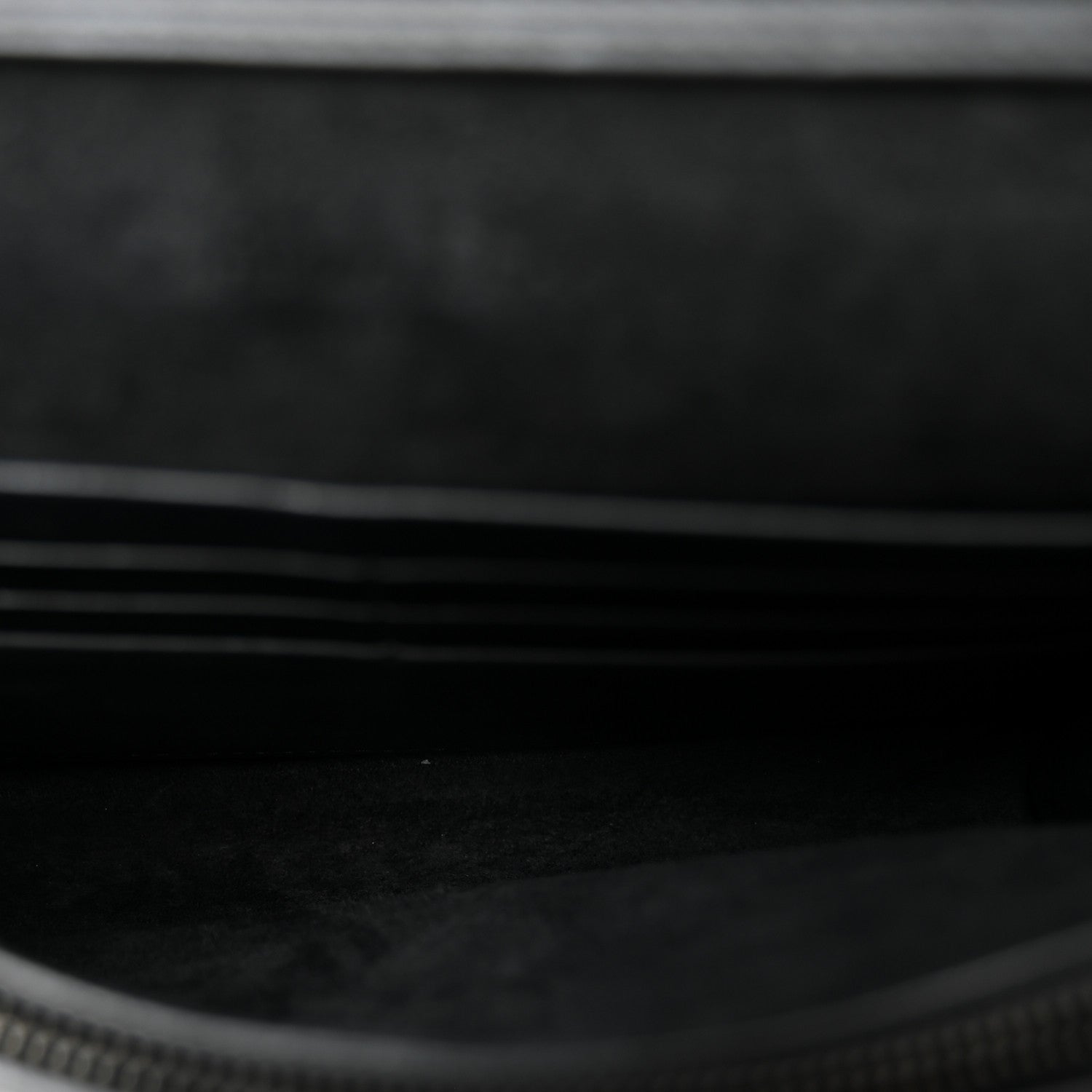 Ultra Matte Calfskin Saddle Chain Pouch Black