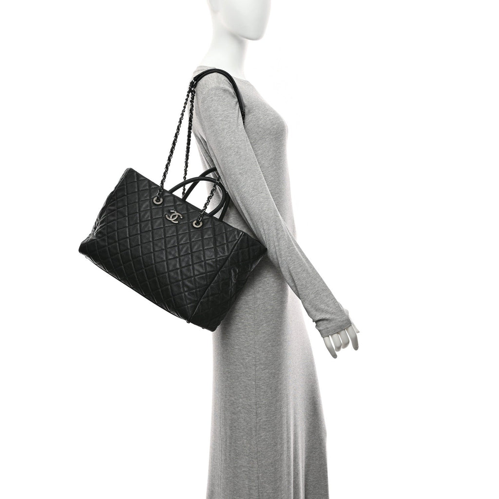 Caviar Quilted Large Coco Handle Shopping Tote Black