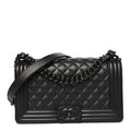 Caviar Quilted Medium Boy Flap So Black