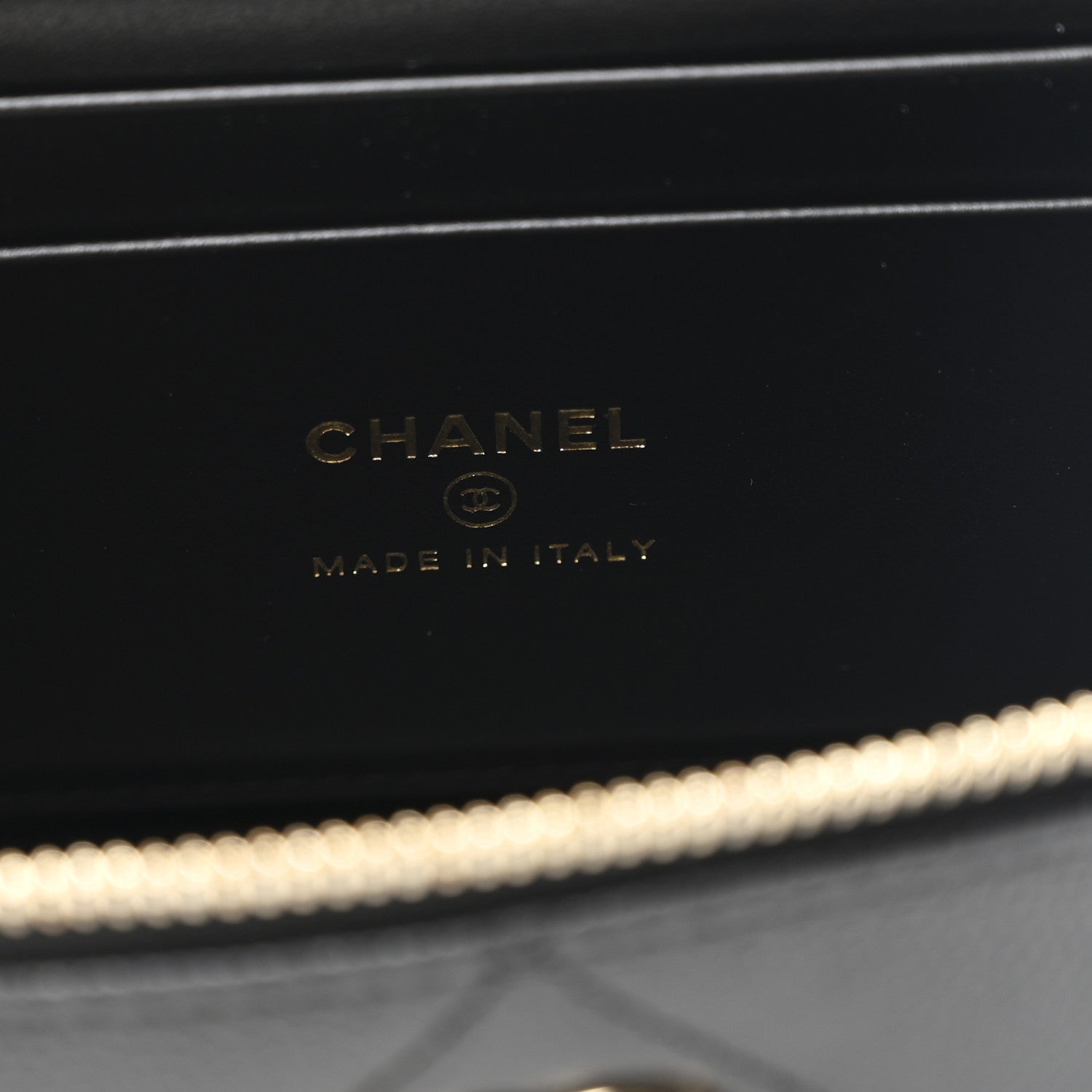 Caviar Quilted Top Handle Slim Vanity With Chain Black