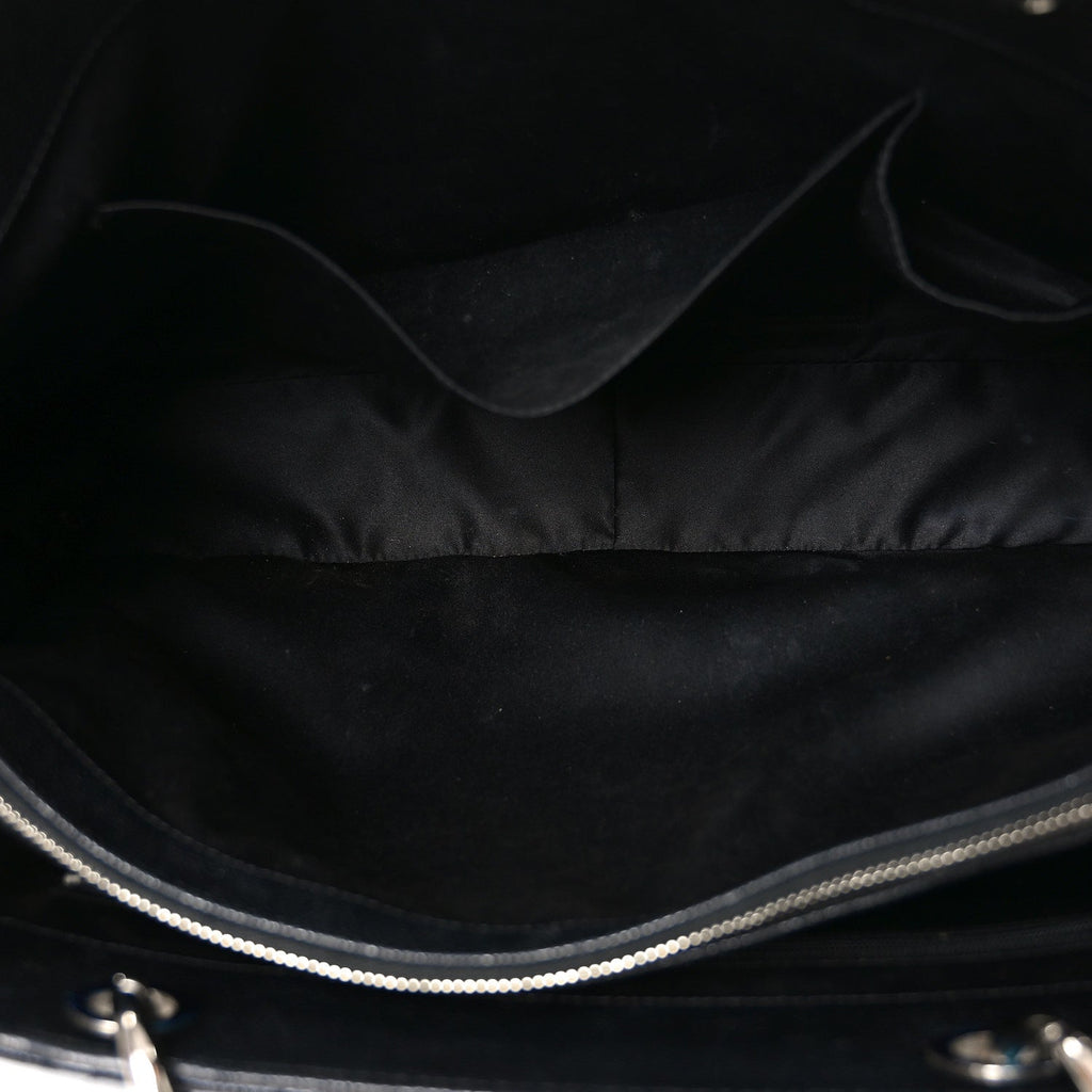 Caviar Quilted XL Grand Shopping Tote GST Black