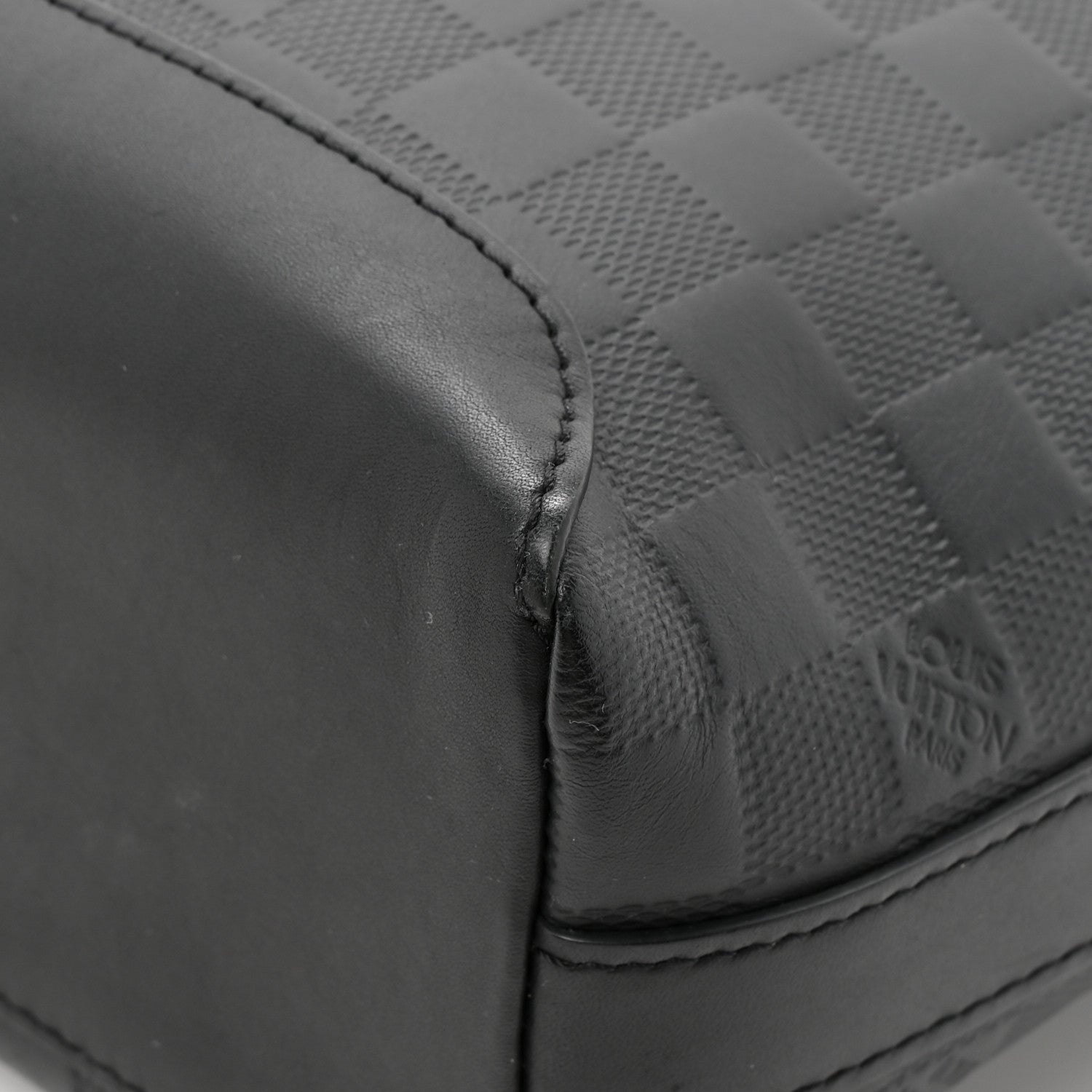 Damier Infini Messenger PM Onyx