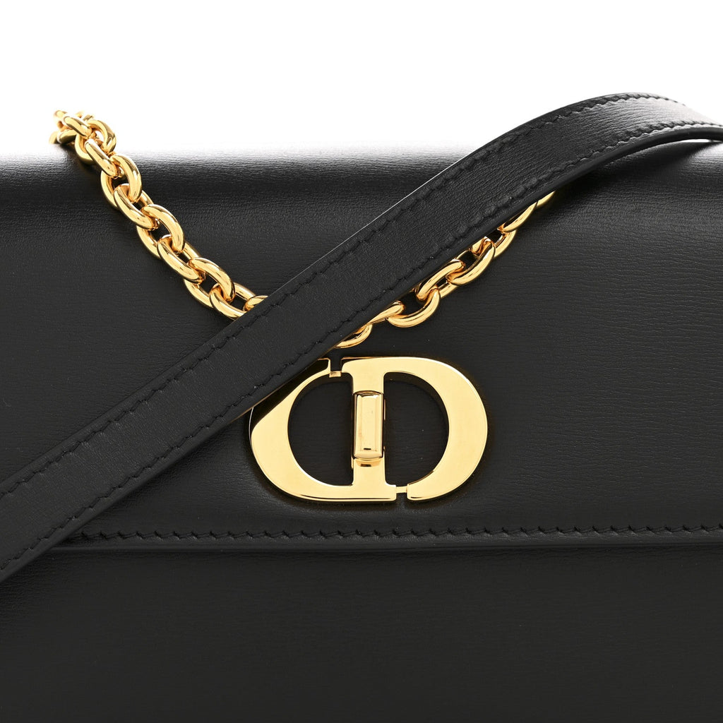 Box Calfskin 30 Montaigne Avenue Pouch Black