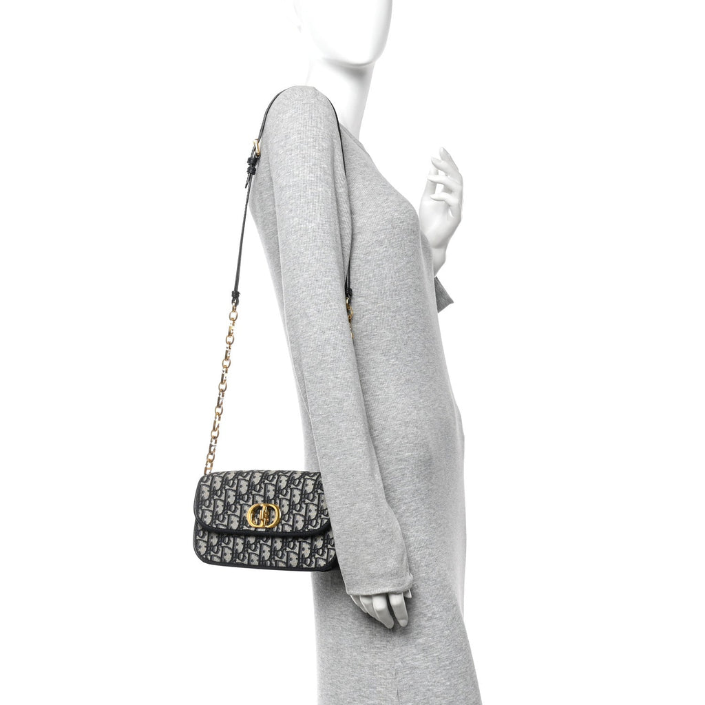 Oblique 30 Montaigne Avenue Bag Blue