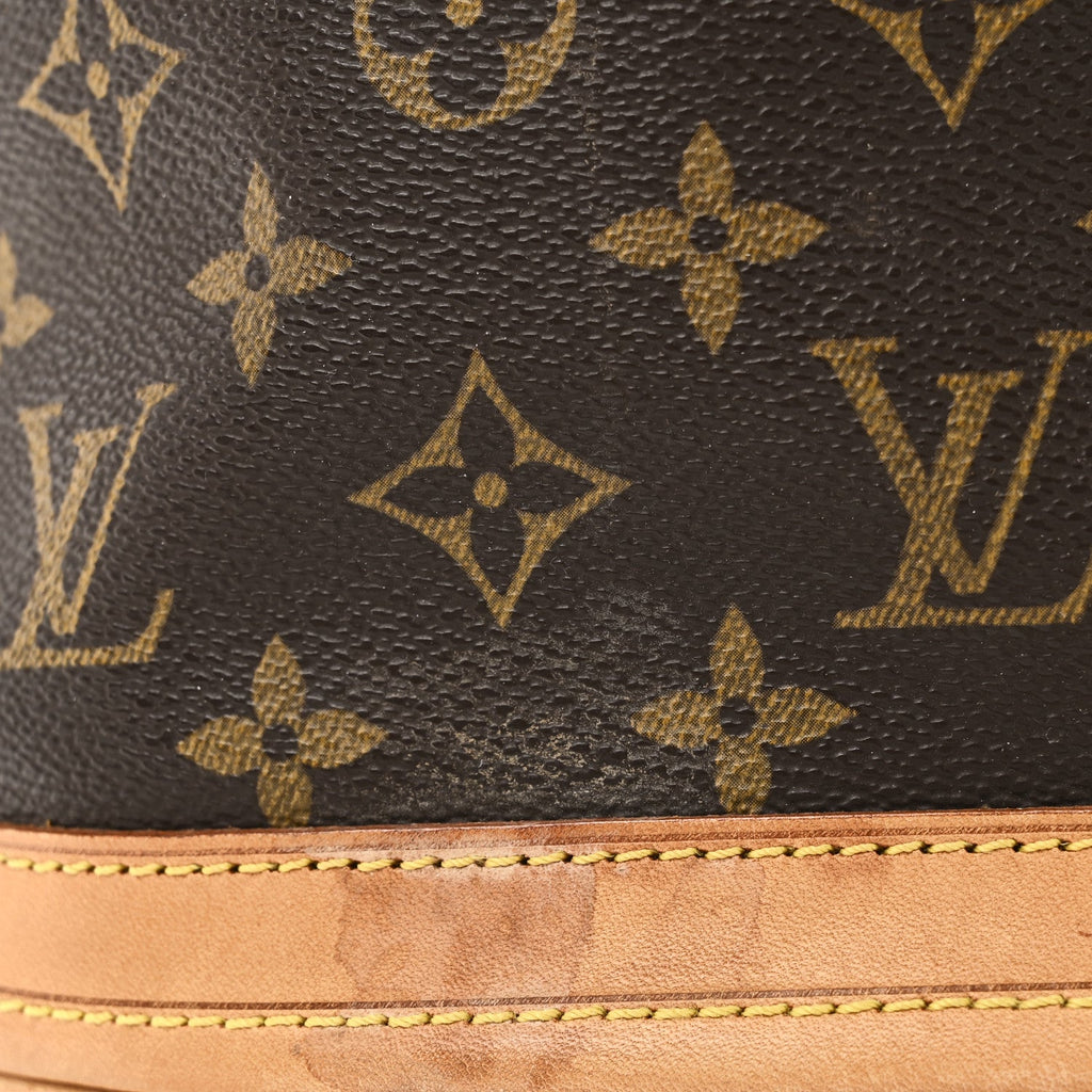 Monogram Petit Bucket 23