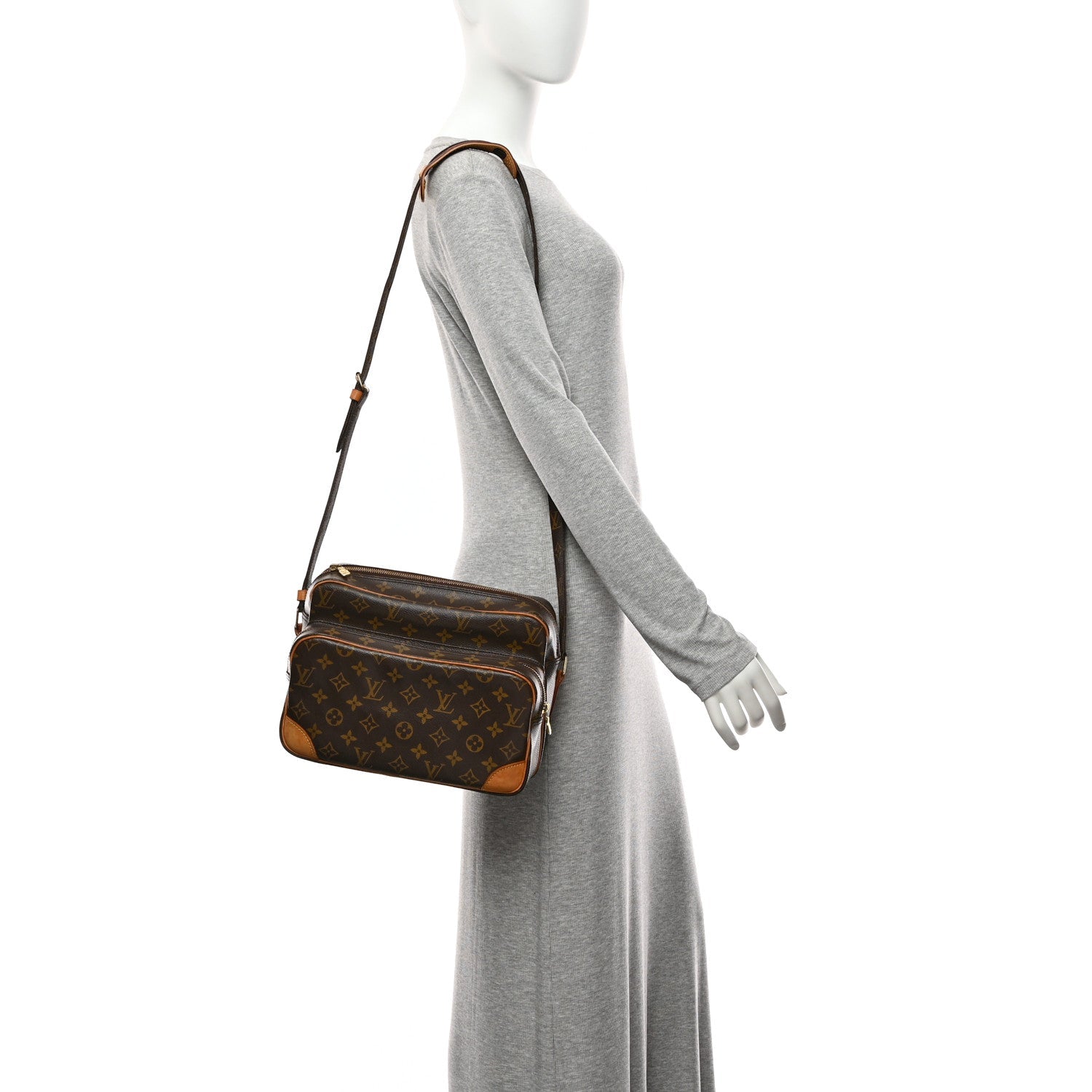 Monogram Nil 28