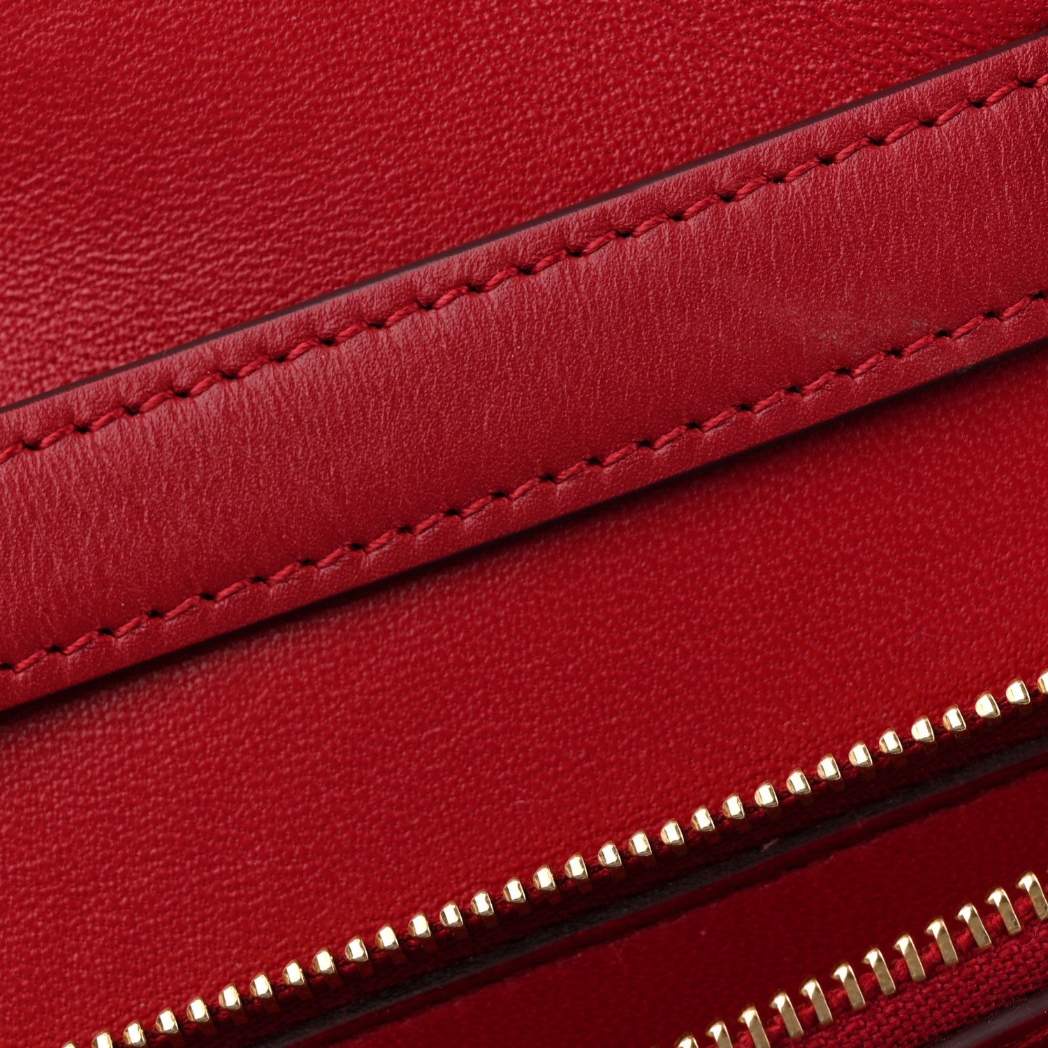 Box Calfskin Medium Classic Box Flap Bag Red