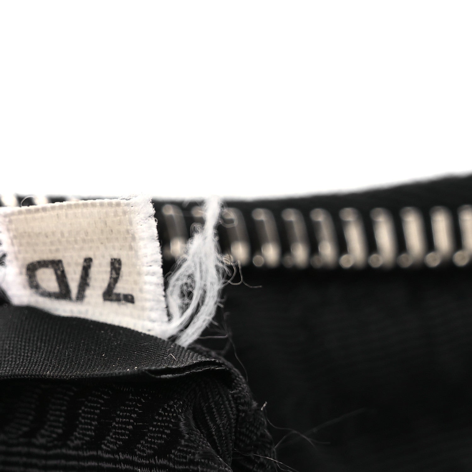 Nylon Re-Edition 2005 Shoulder Bag Black
