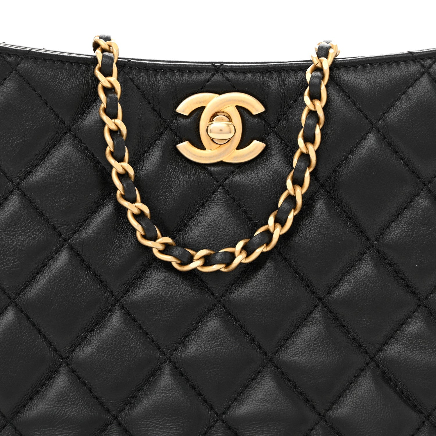 Lambskin Quilted Small Pearl Crush Hobo Black