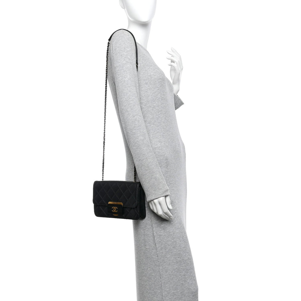 Sheepskin Quilted Mini Beauty Lock Flap Black