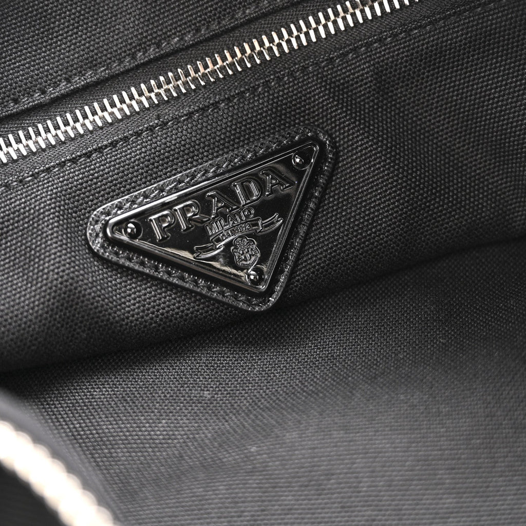 Canapa Triangle Shoulder Bag Black