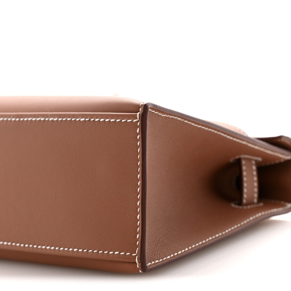 Swift Kelly Pochette Clutch Gold