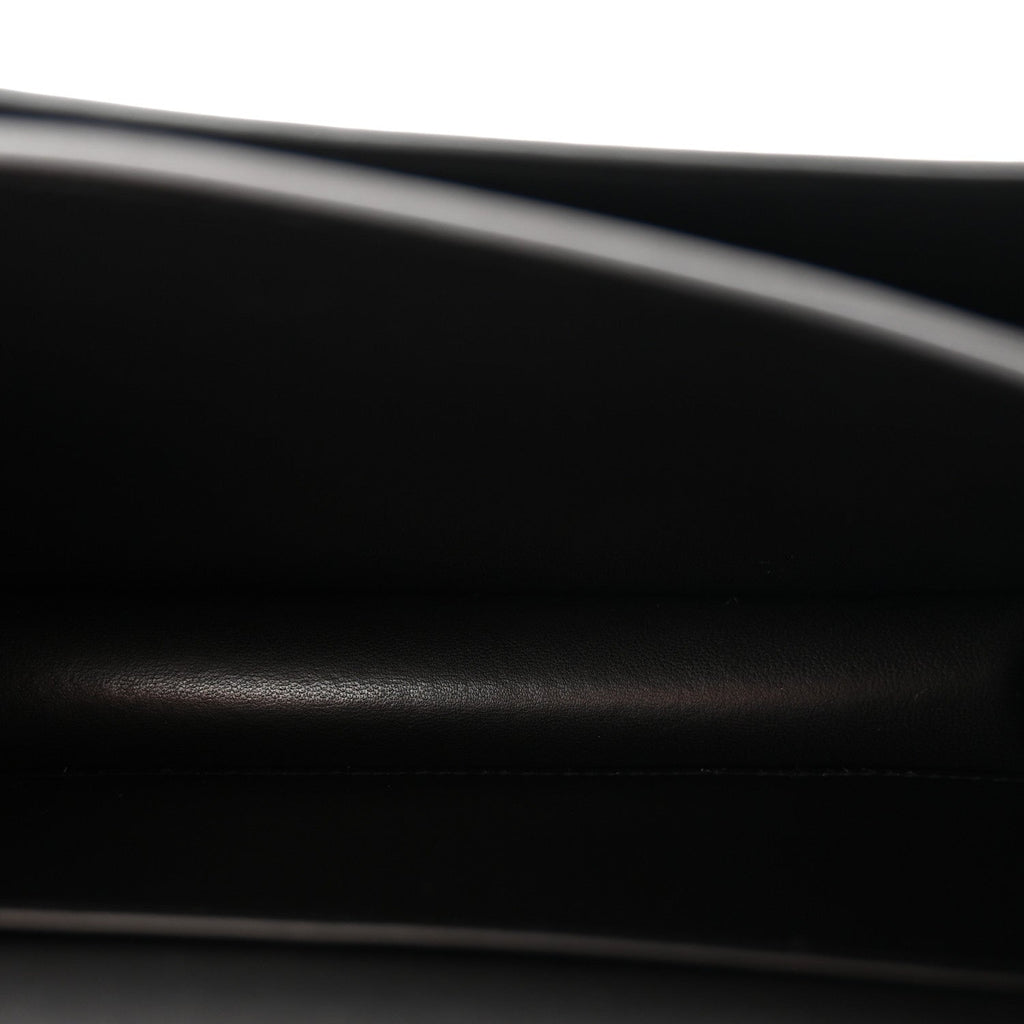 Epsom Constance 18 Black