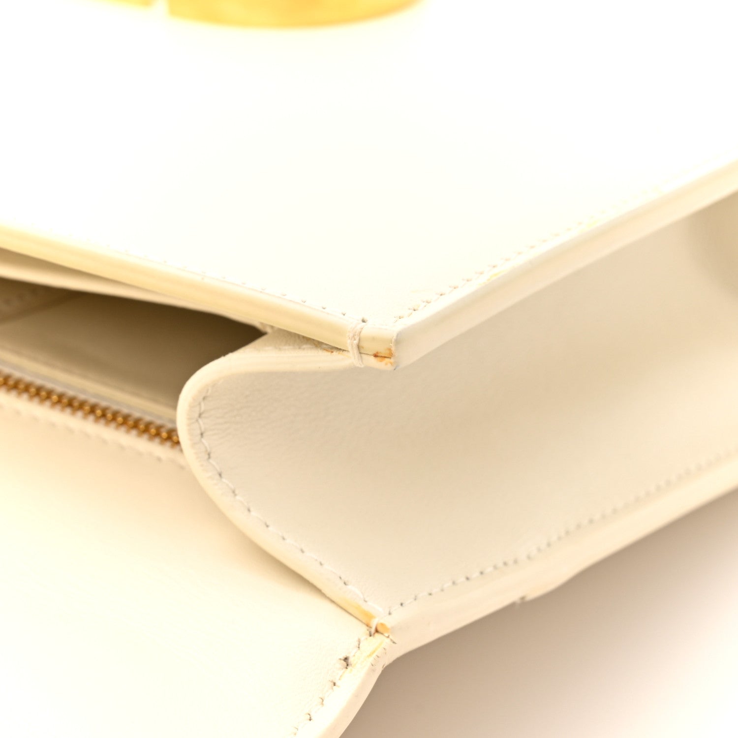 Box Calfskin 30 Montaigne Flap Bag Latte