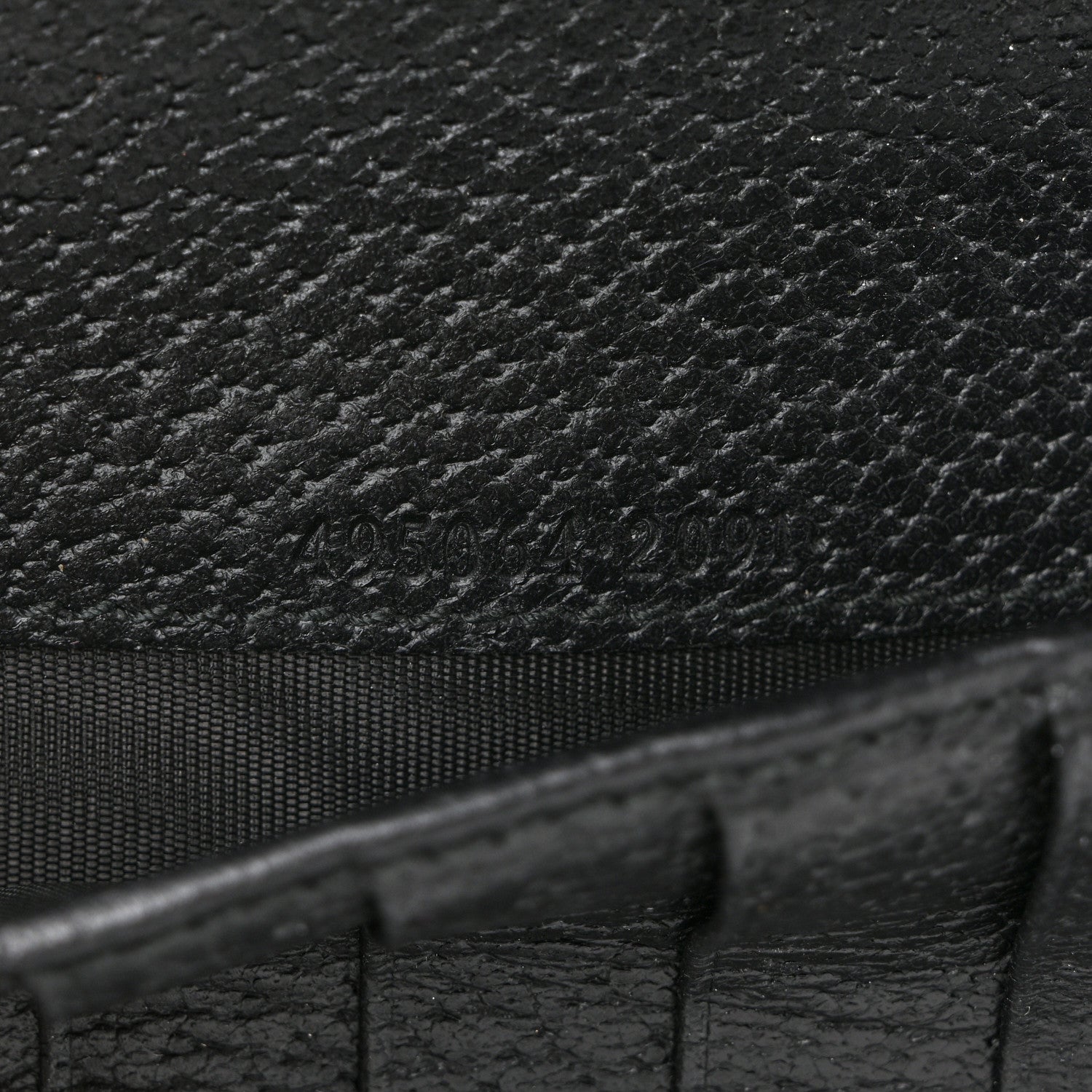 Dollar Calfskin Bee Star Zip Around Wallet Black