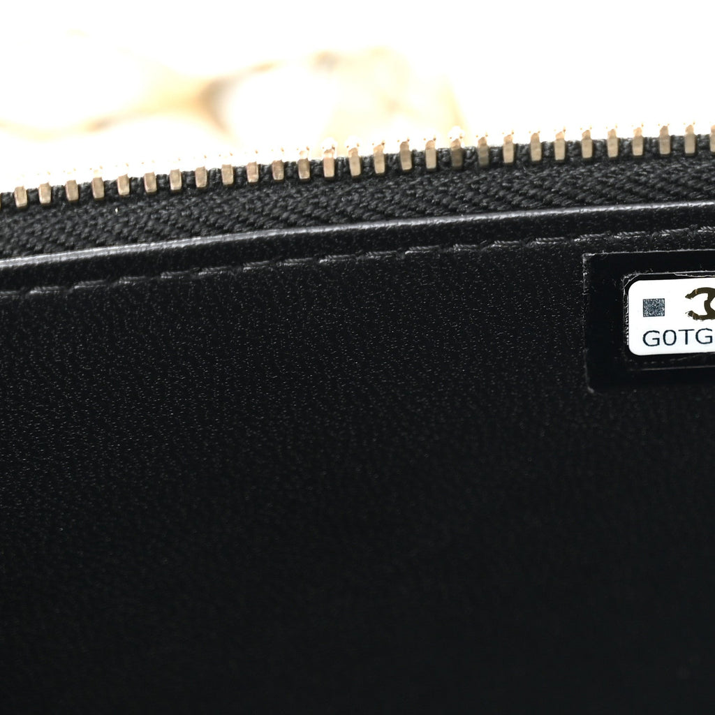 Lambskin Quilted Metal Small Top Handle Vanity Case With Chain Black