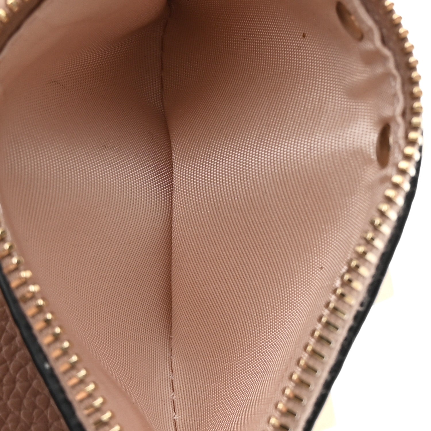 Grainy Calfskin Rockstud Coin Purse  Holder Poudre