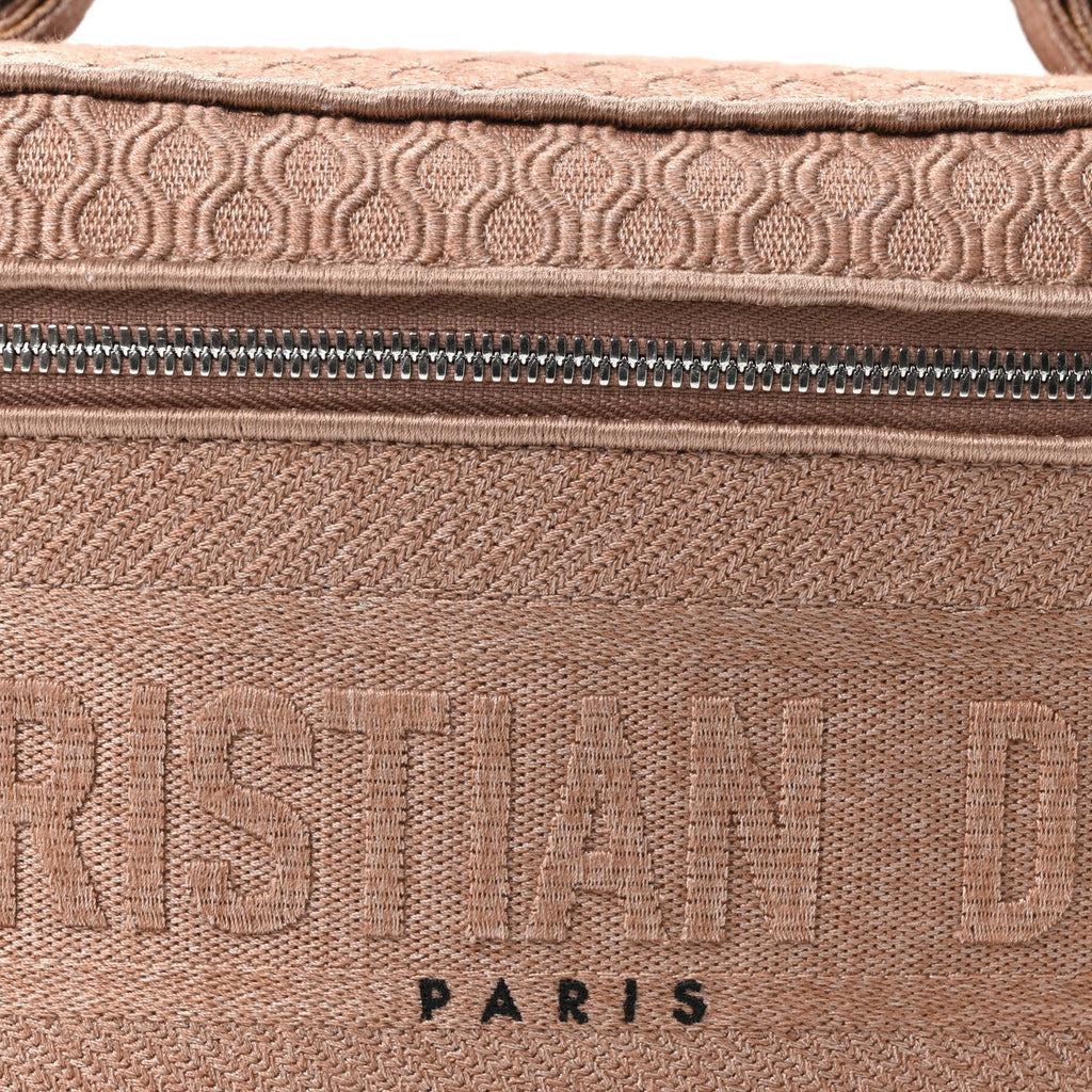 Mesh Embroidered Diortravel Vanity Case Clay