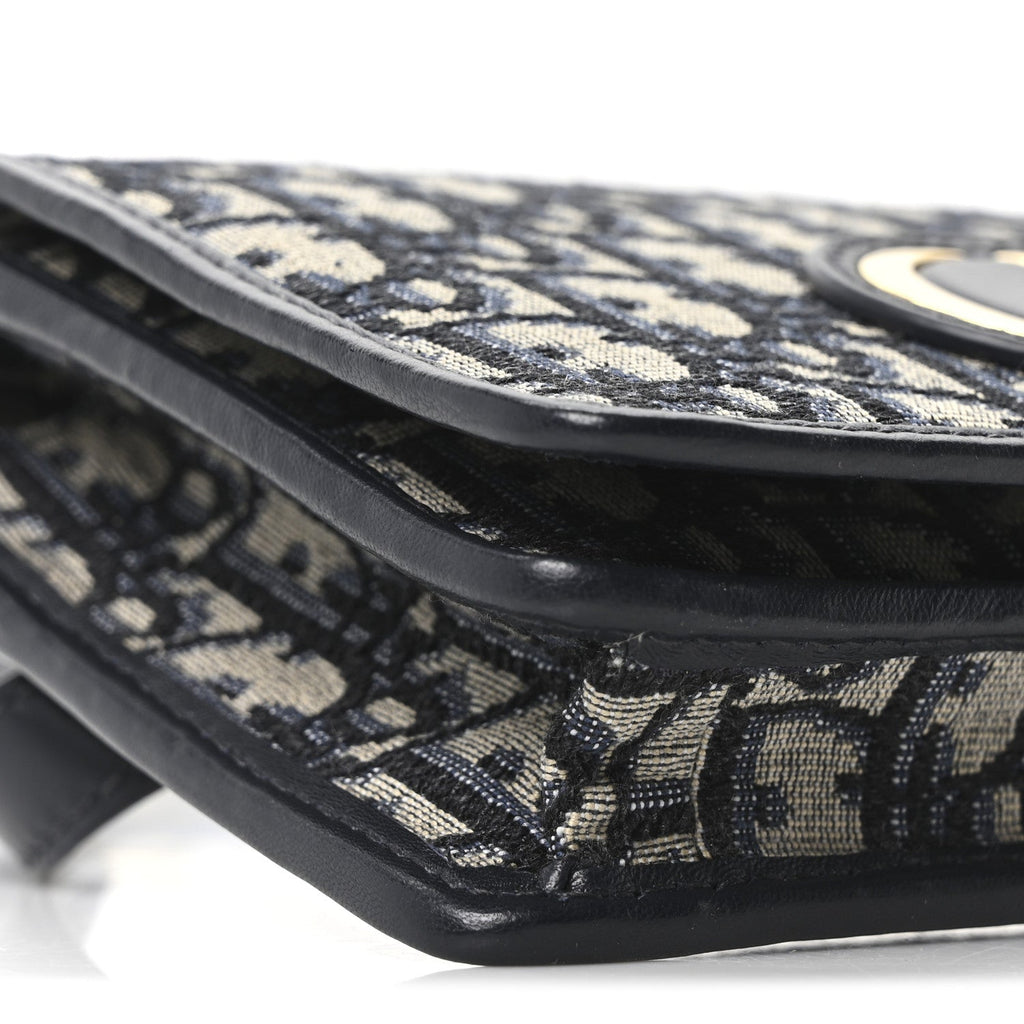 Oblique 30 Montaigne 2-In-1 Pouch Blue