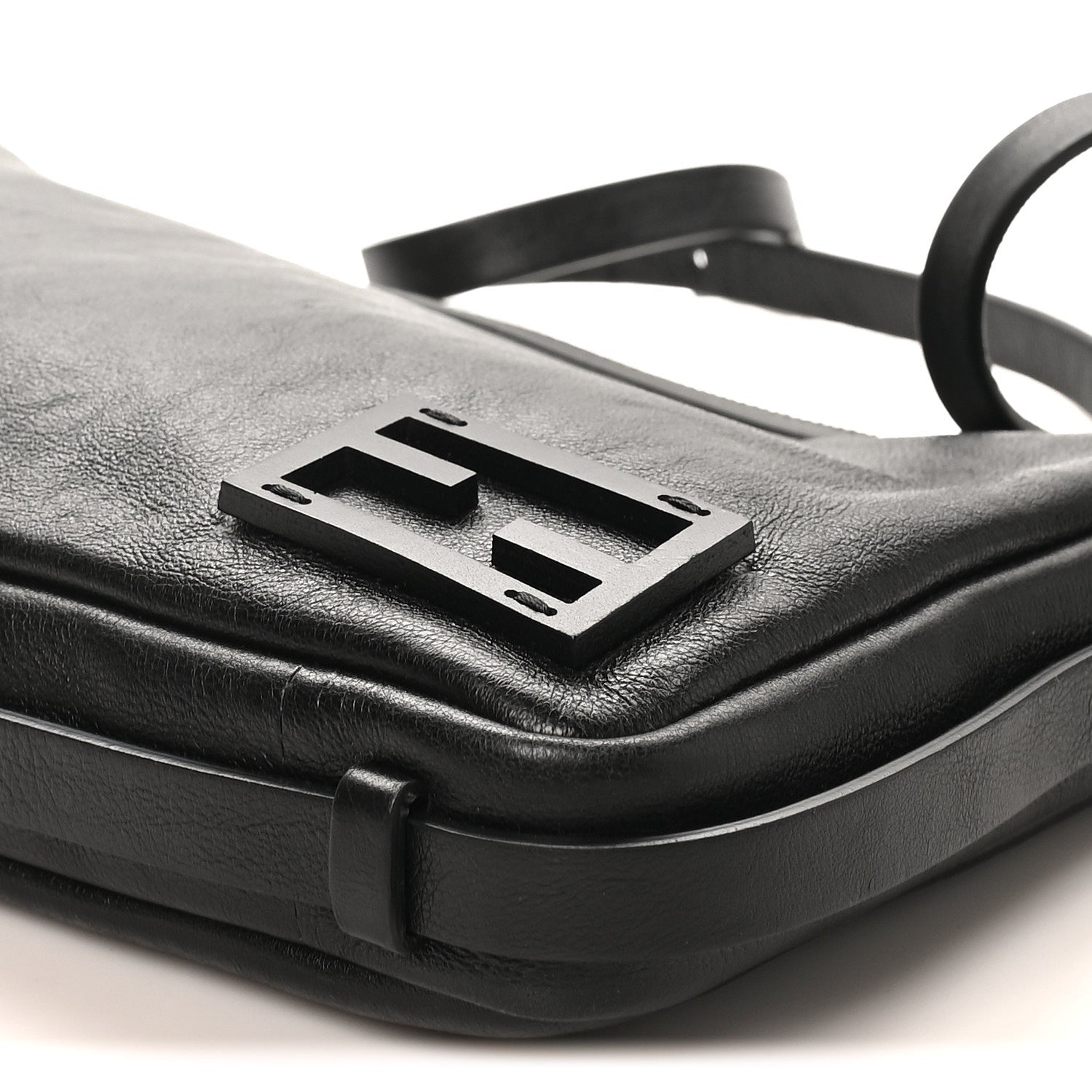 Vitello Medium Simply Fendi Shoulder Bag Black