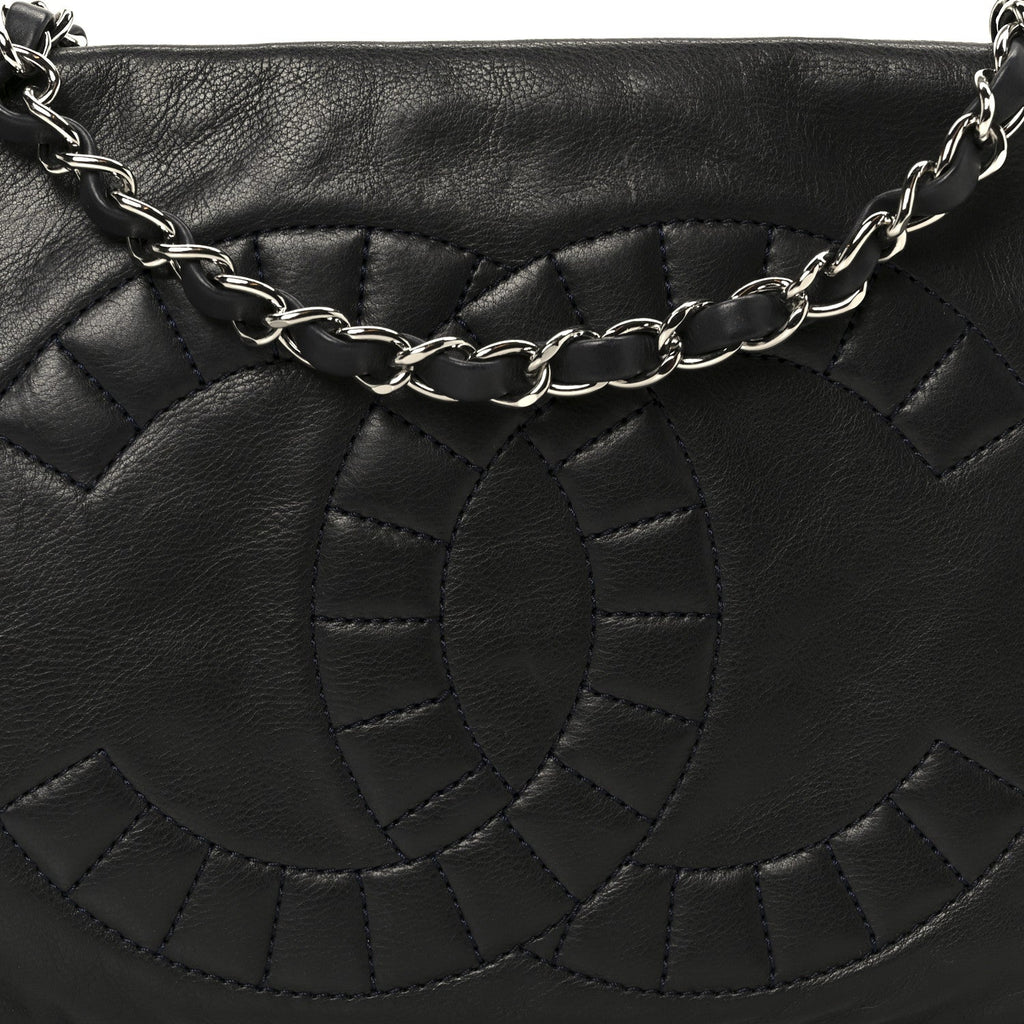 Calfskin On the Bund Pochette Black