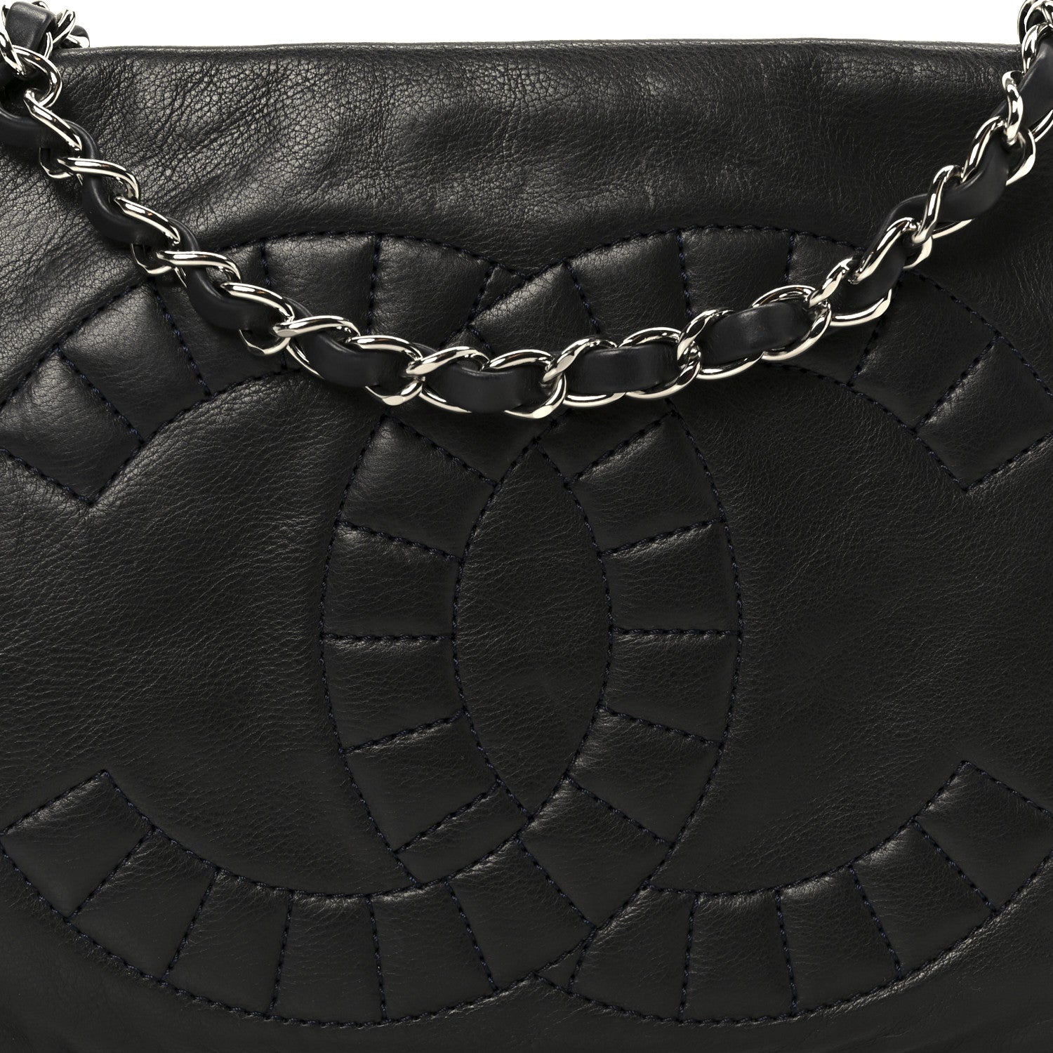 Calfskin On the Bund Pochette Black