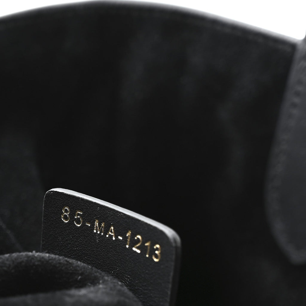 Calfskin Macrocannage Medium Toujours Black