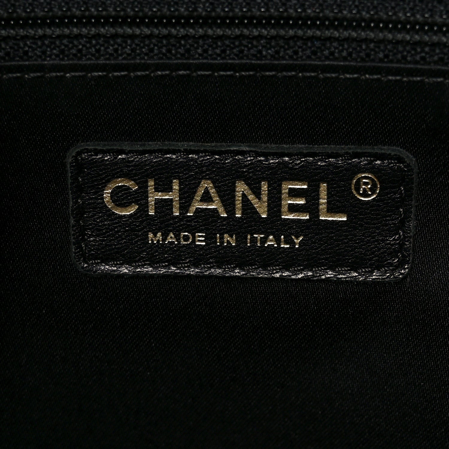 Caviar Quilted XL Grand Shopping Tote GST Black