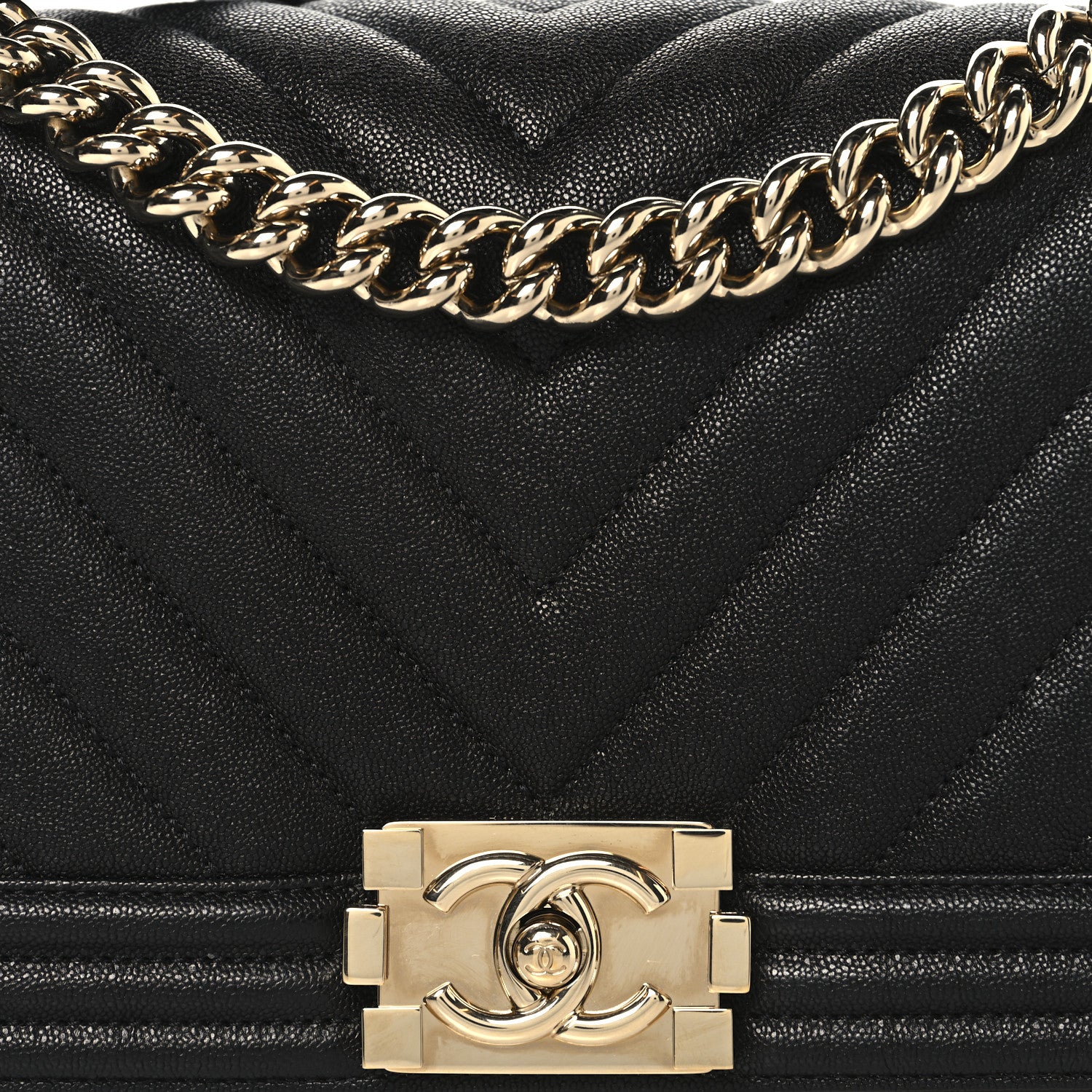Caviar Chevron Quilted Medium Boy Flap Black