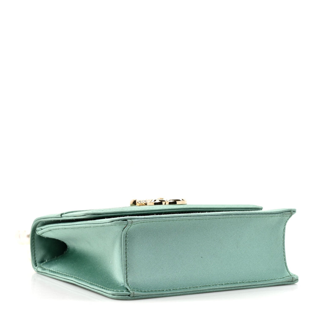 Satin Pearl Varenne Shoulder Bag Green