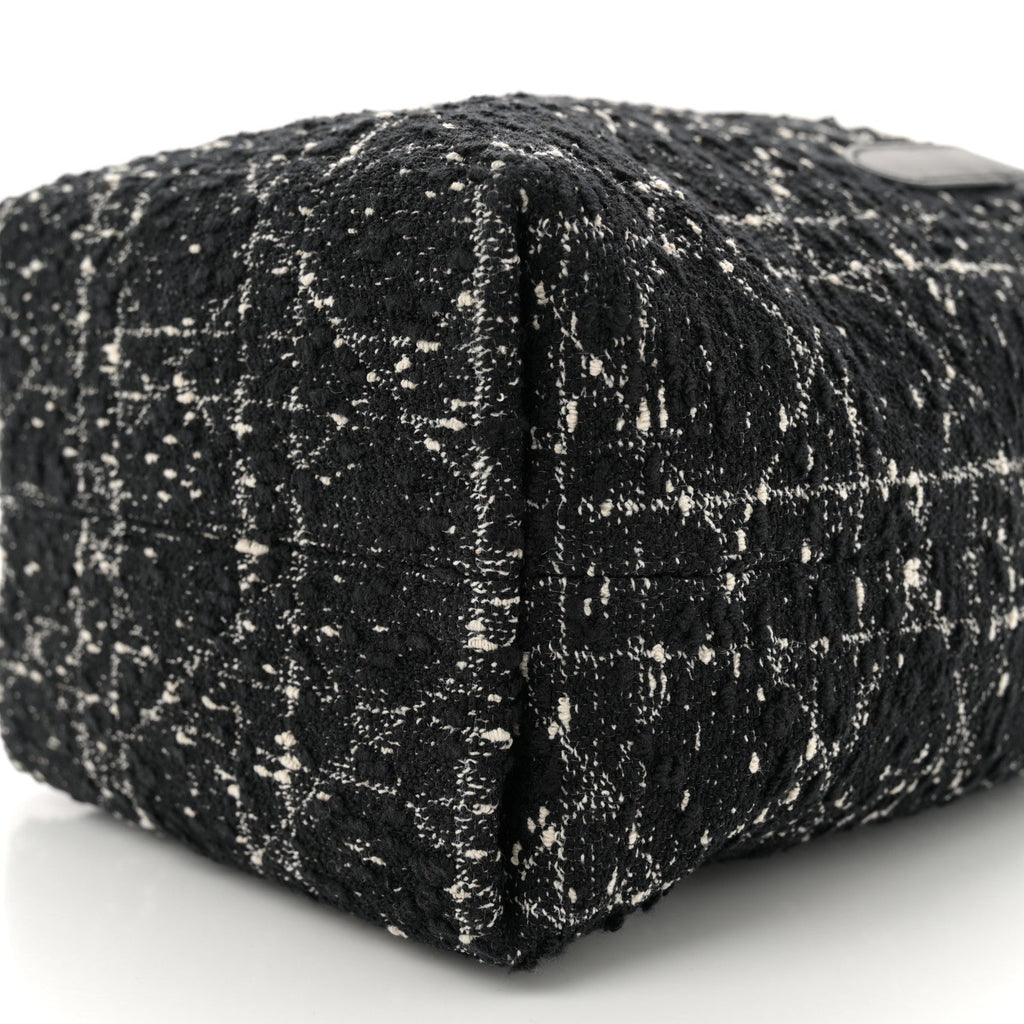 Tweed Cannage Small Vertical Toujours Black